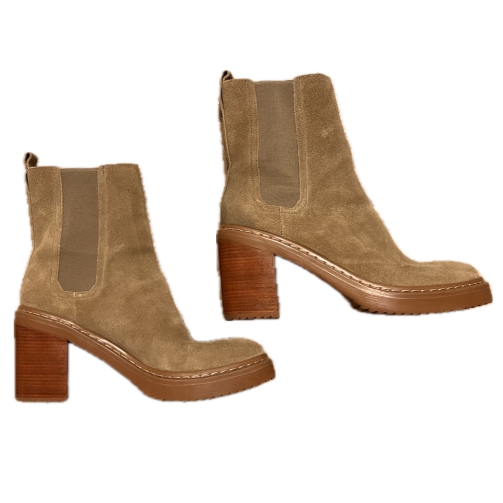 NWOT Louise et Cie Suede Chelsea Boot 8.5